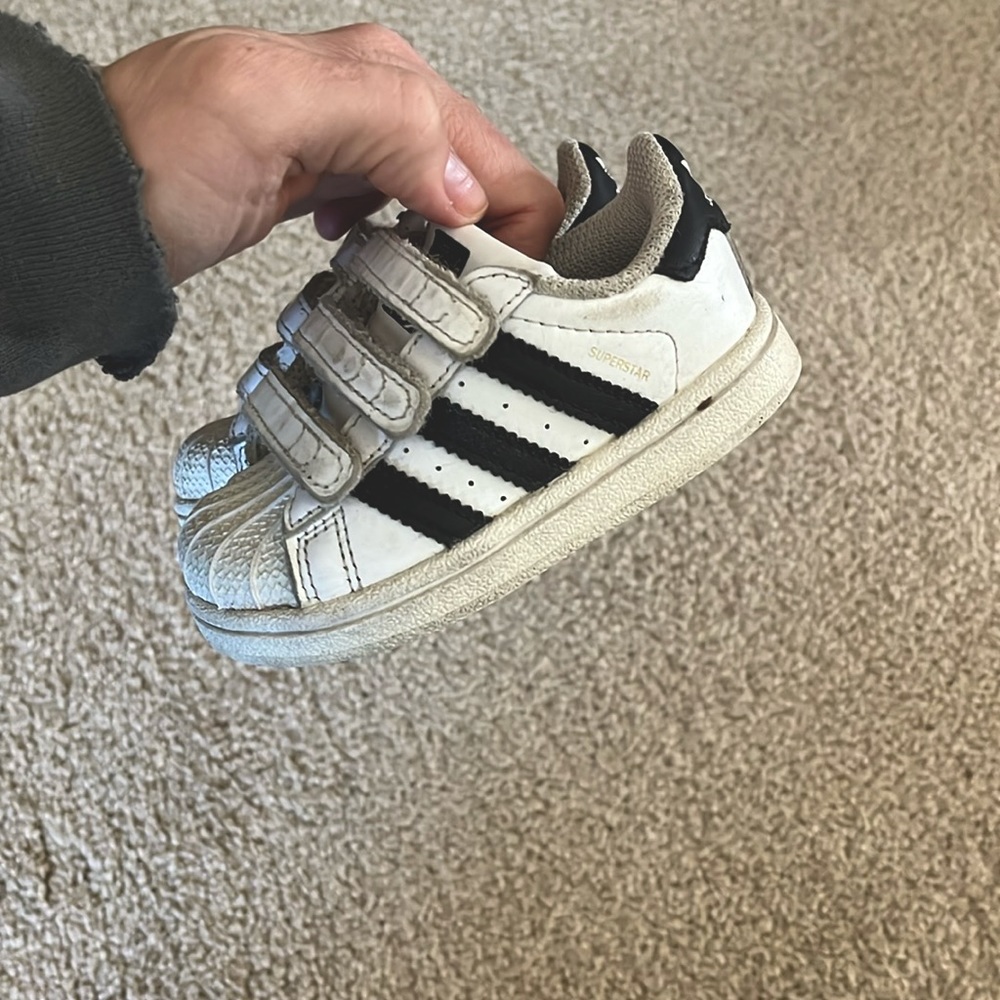 Toddler Adidas Superstars (Toddler 5)